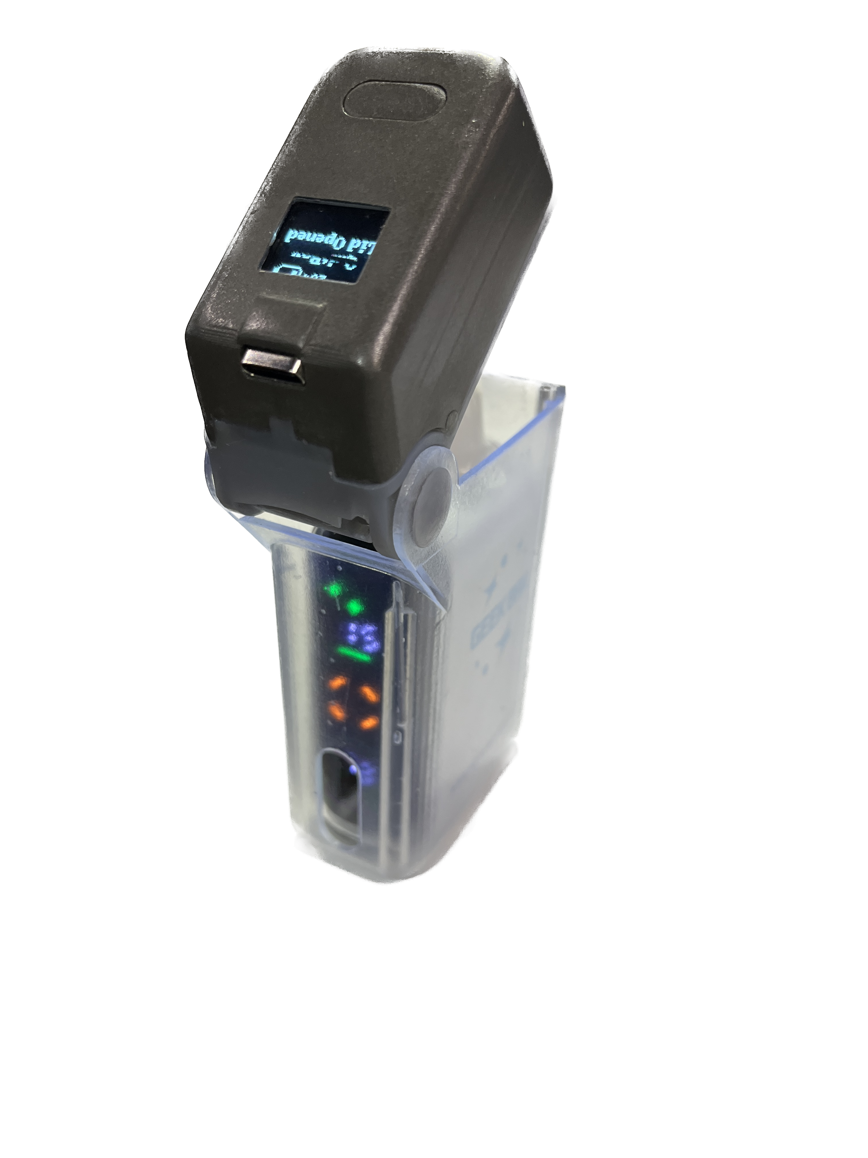 See your vape's charge and remaining puffs through the case